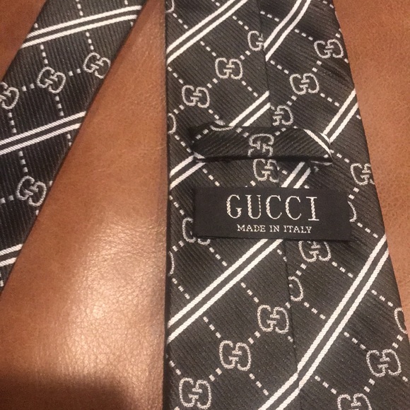 Gucci tie - Picture 3 of 5